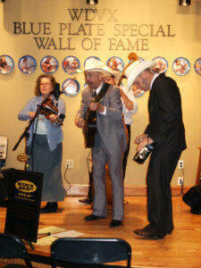 A Visitors Center performance by The Wilders from Kansas City, Missouri, performing for a noontime Blue Plate Live and on WDVX radio.