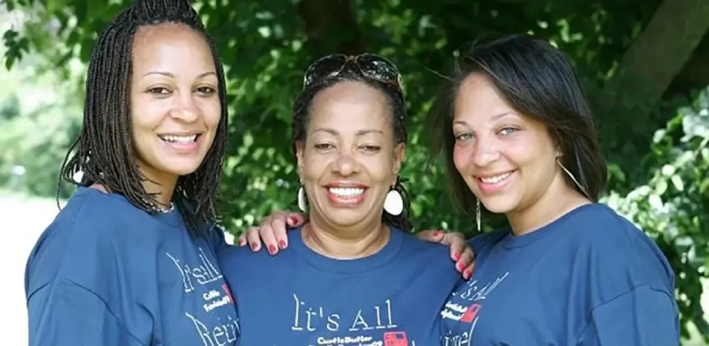 joan waters with daughters